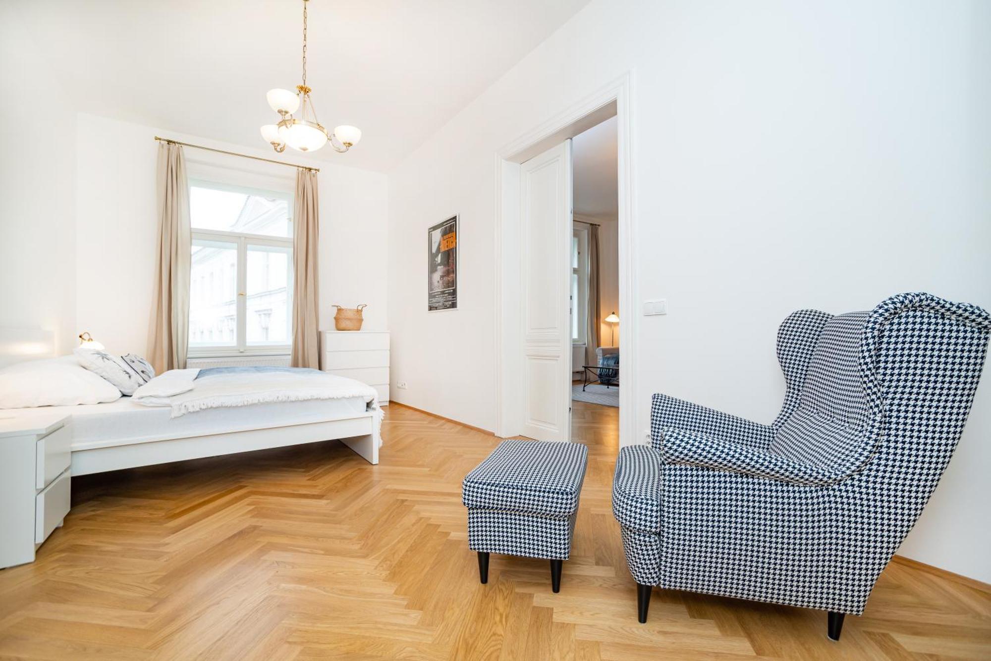 Quiet Apartment In The Old Town Прага Екстер'єр фото