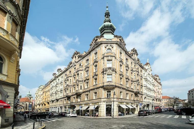 Quiet Apartment In The Old Town Прага Екстер'єр фото